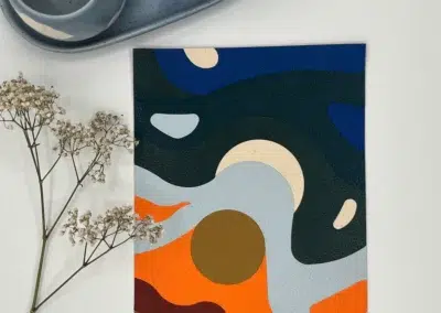Illustration abstraite avec céramique et fleurs
